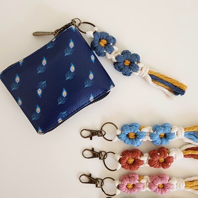 Macrame Daisy Flower Keychain Charm, Handmade Purse Key Accessory, Aesthetic Boho Gift for Women, Trendy Floral Bridal Shower Keyring Gift - image3